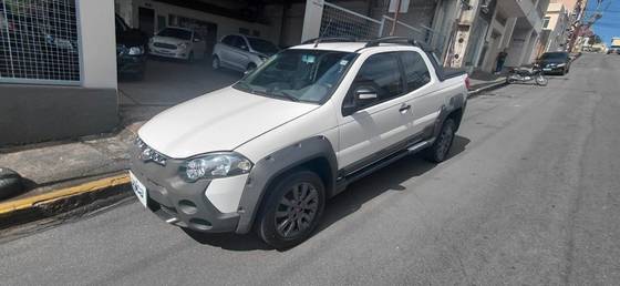 FIAT STRADA 1.8 MPI ADVENTURE CD 16V FLEX 3P MANUAL FIAT STRADA 1.8 MPI ADVENTURE CD 16V FLEX 3P MANUAL
